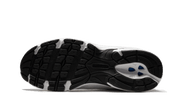 530 White Black Details